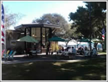 Mom's Beach House Cafe